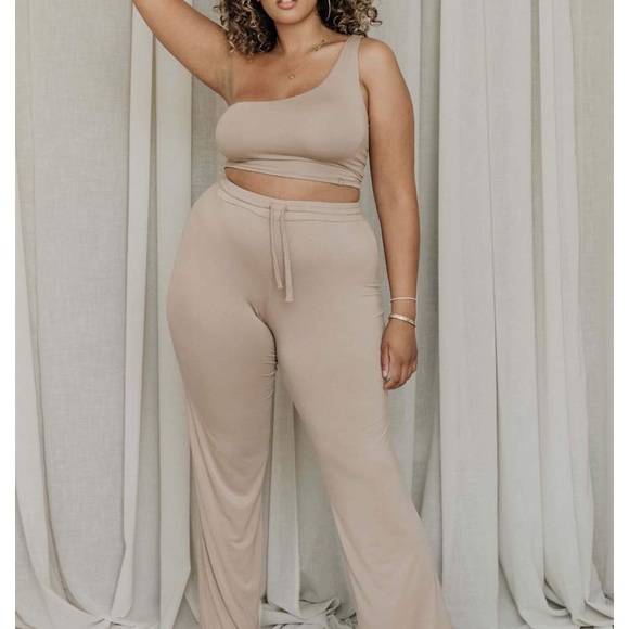 437 Casa Pant - Picture 2 of 3